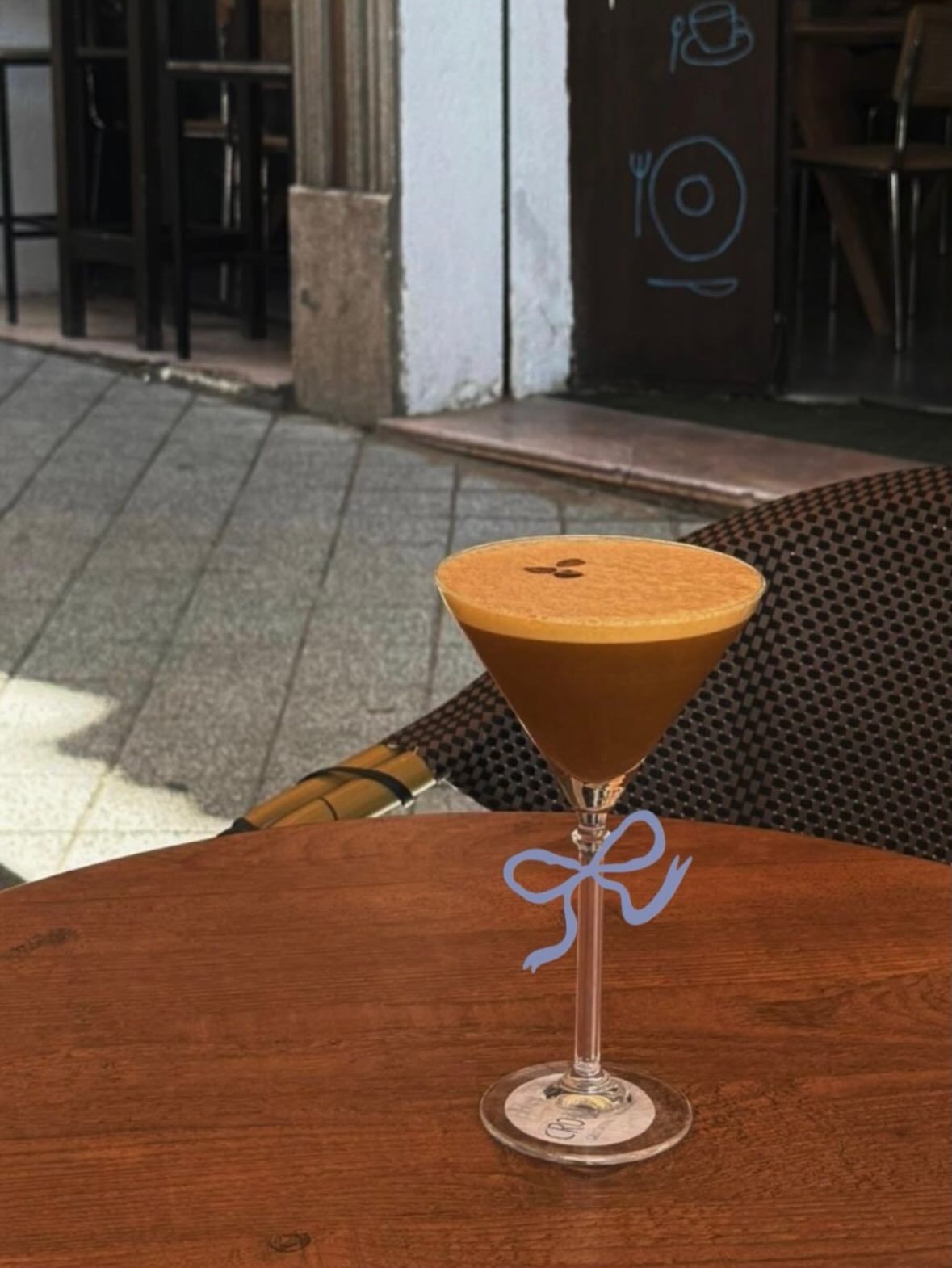 Espresso martini en terraza