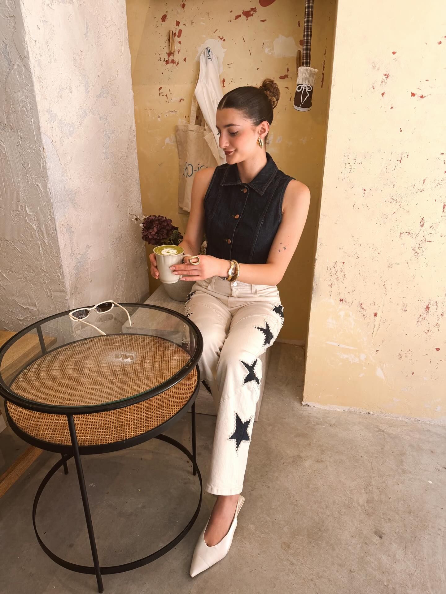 Rincón del local con café de especialidad